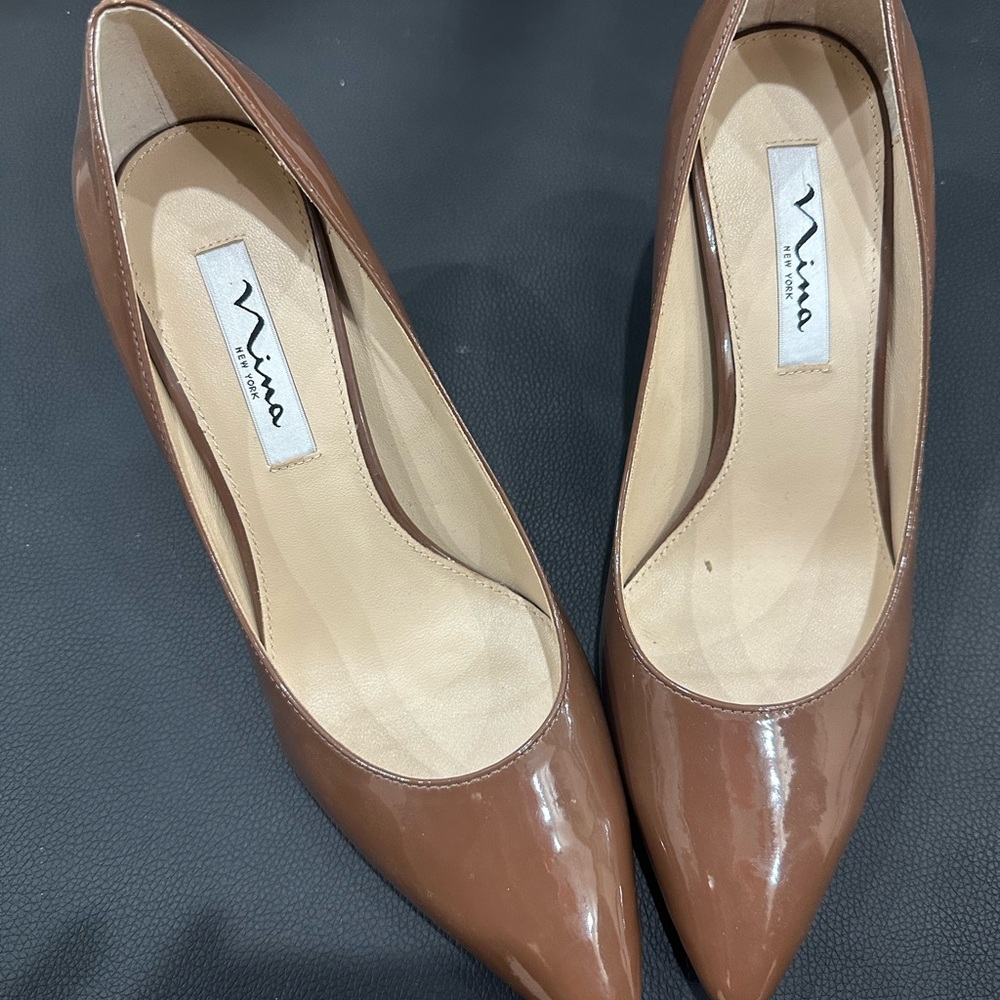 Nina Mocha Patent Leatherette 2 1/2” Heel Pump